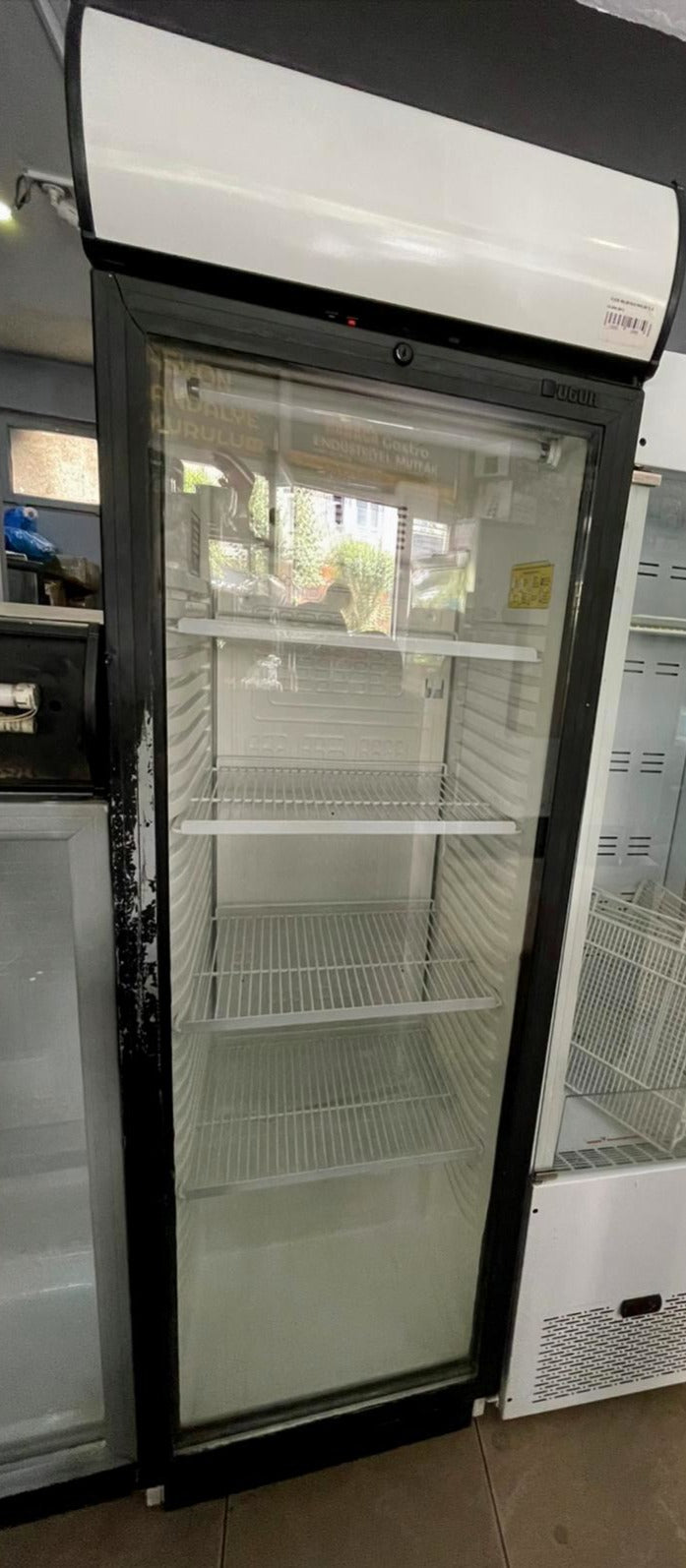UĞUR TEK KAPILI MEŞRUBAT DOLABI